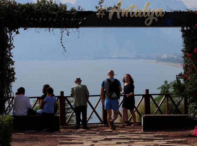 Antalya poised to shatter all-time British tourist record