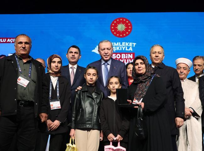 Erdoğan says government scrambling to restore quake-hit south