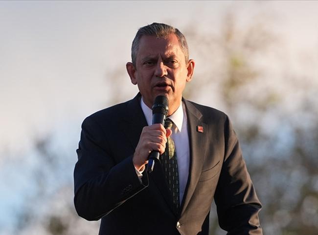 Özel affirms İmamoğlu as presidential candidate, rules out own bid