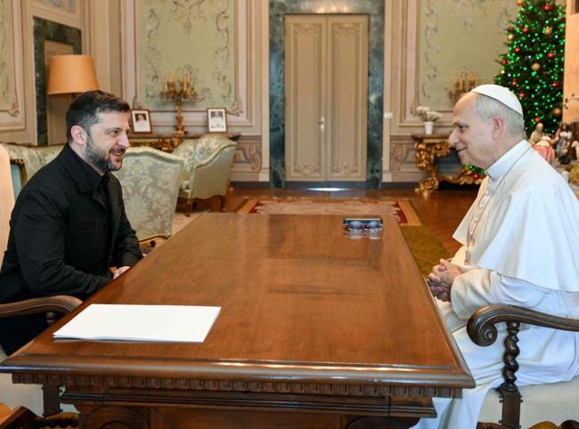 Ukraine’s Zelensky refuses to cede any territory to Russia