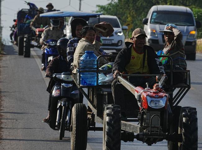 Cambodia-Thailand clashes spread on border as toll rises