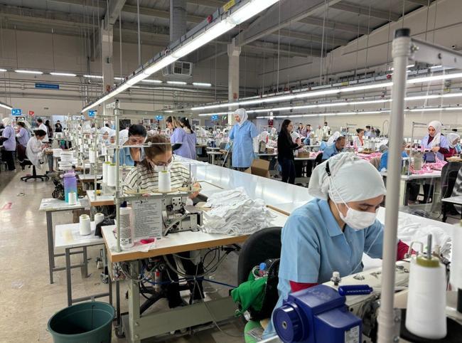 Apparel industry pins hopes on 2026 for export rebound