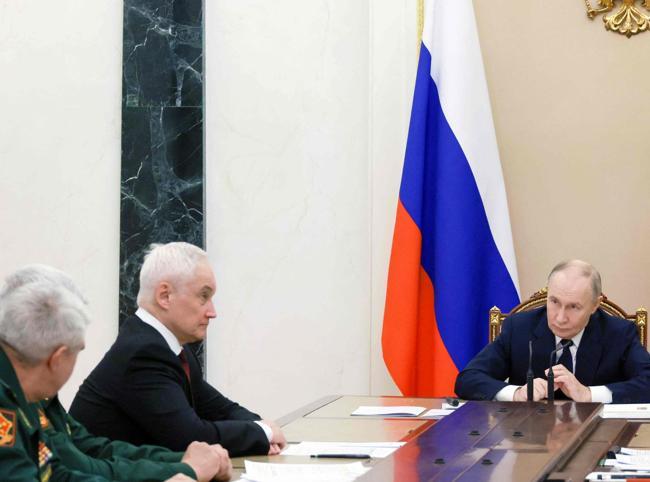 Moscow says Kiev fired drones at Putin residence