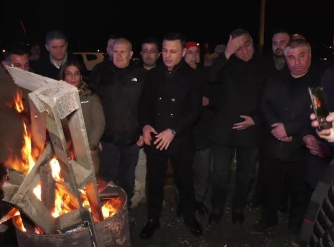 CHP marks New Year with vigil outside Silivri Prison