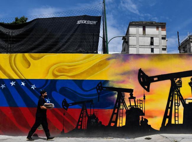 US energy secretary says will control Venezuelan oil sales indefinitely