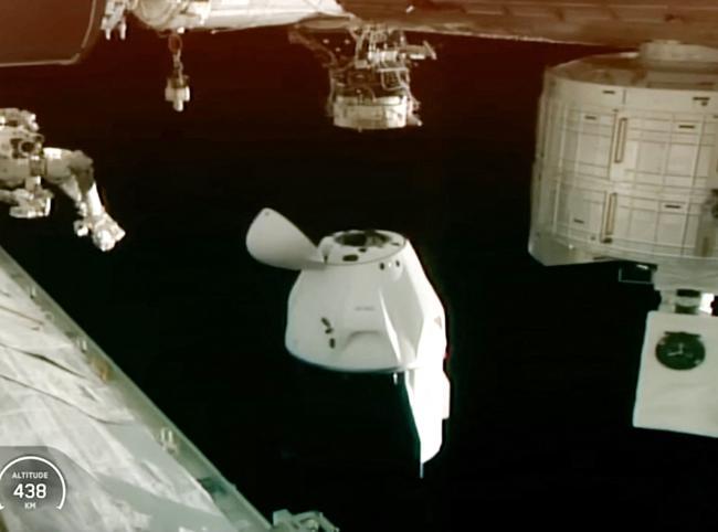 ISS crew splashes down on Earth after medical evacuation