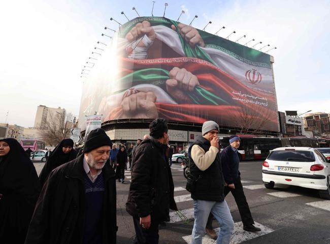 US says Iran halts executions as Gulf allies pull Trump back from strike