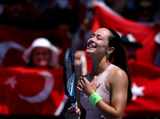 Sönmez soaks in acclaim on historic Melbourne run