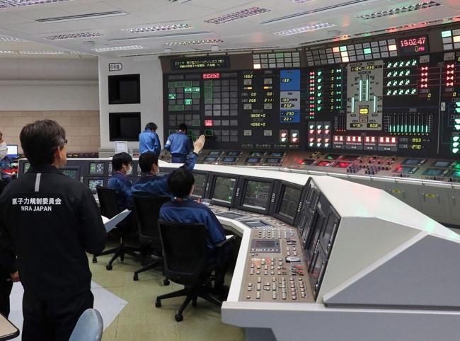 Japan suspends restart of worlds biggest nuclear plant