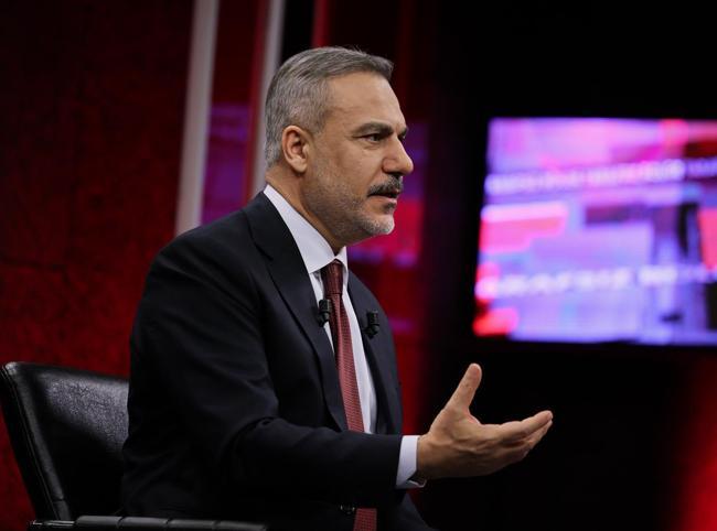 Türkiye sees no imminent risk of Iran-US war: FM