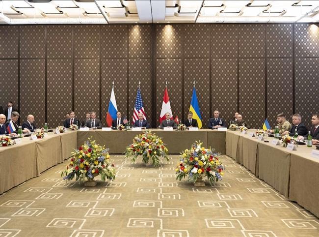 Russia, Ukraine accuse each other of strikes amid talks in Geneva