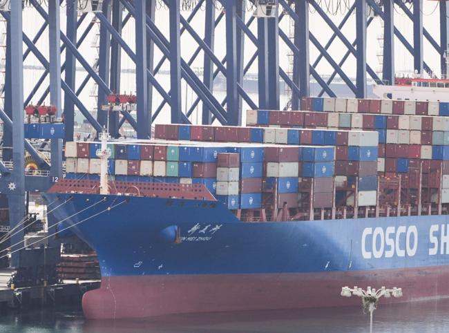 Trump hikes US global tariff rate to 15 pct