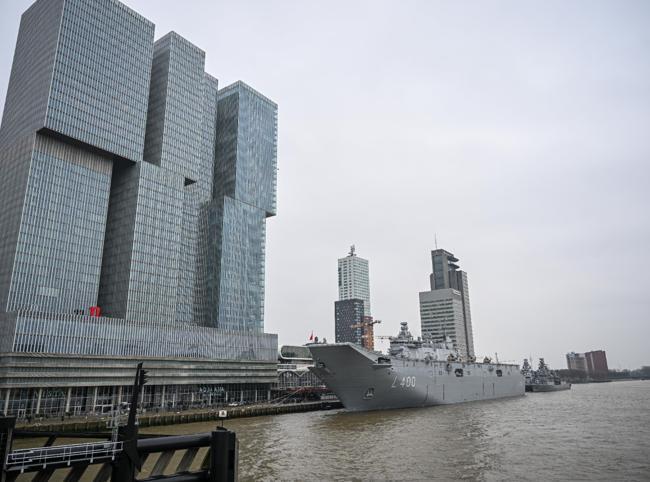 Turkish navy ships draw crowds in Rotterdam