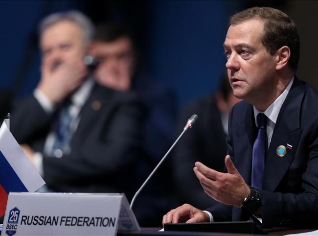 Medvedev warns of World War III over US ‘regime change’ push
