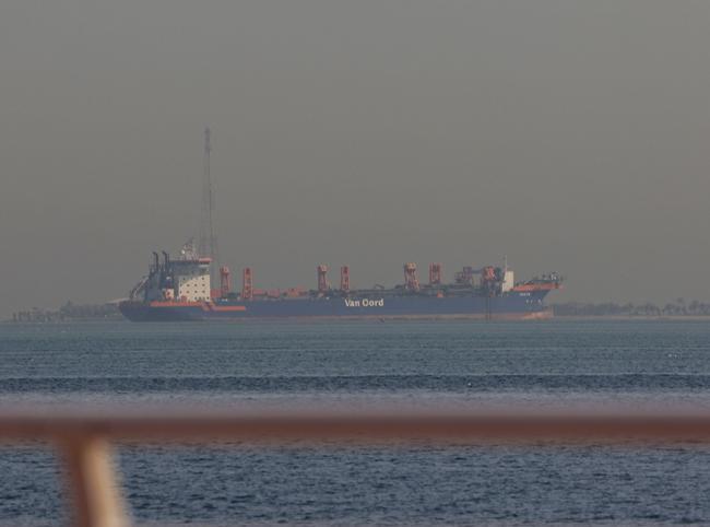 Seoul tanks as Asian stocks tumble, oil extends gains on Iran war