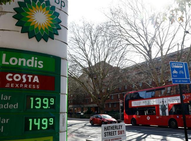 Iran targets Gulf energy installations as oil prices surge