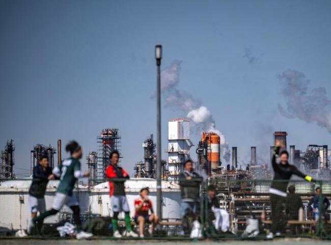 Oil market braces for another volatile week as war rages