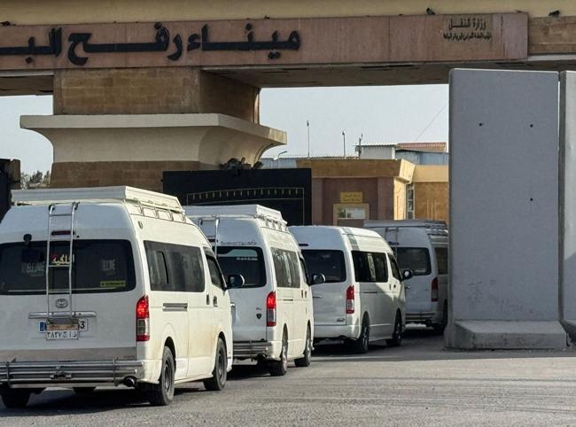 Gaza-Egypt border crossing reopens for small numbers of people