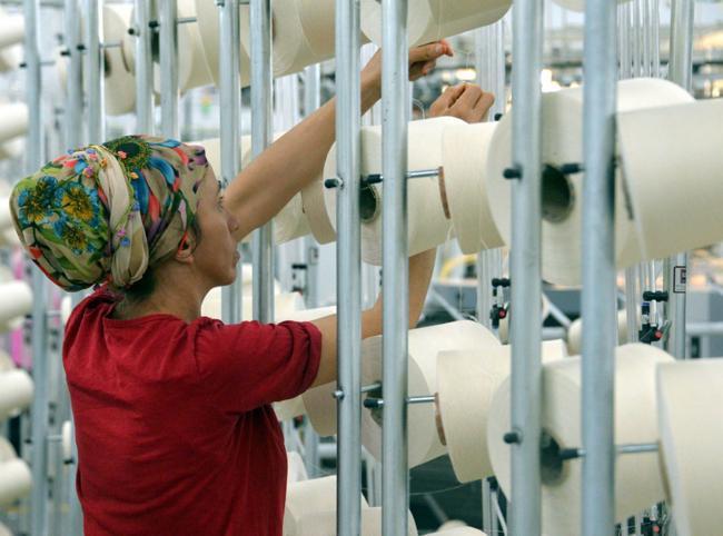 Capacity usage unchanged, business morale falls in March