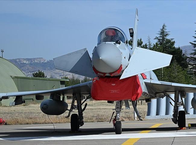 Türkiye signs key deal with UK on Eurofighter partnership