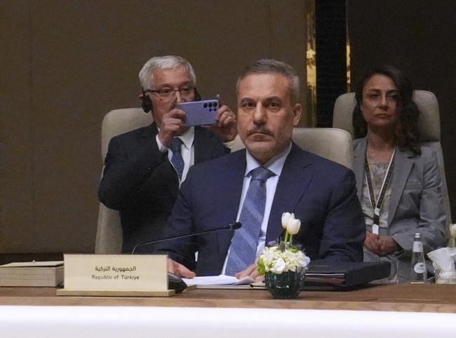 Türkiye assumes responsibility for regional stability, says FM