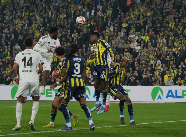 Fenerbahçe rallies late to beat Beşiktaş as title race narrows