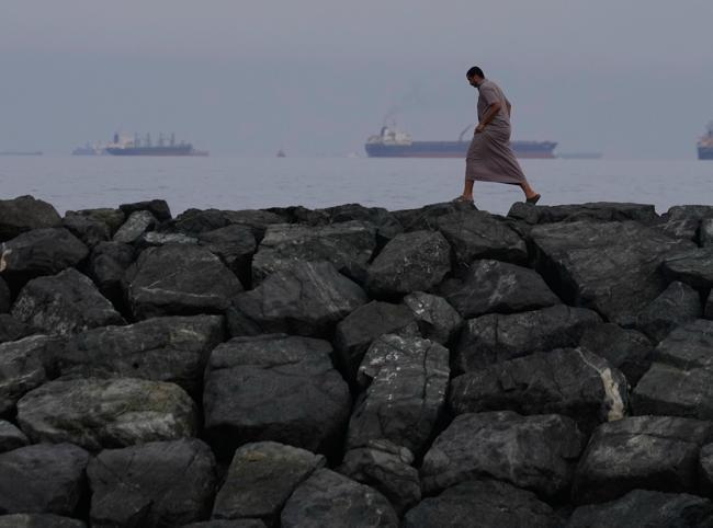 First ships through Strait of Hormuz since ceasefire: monitor