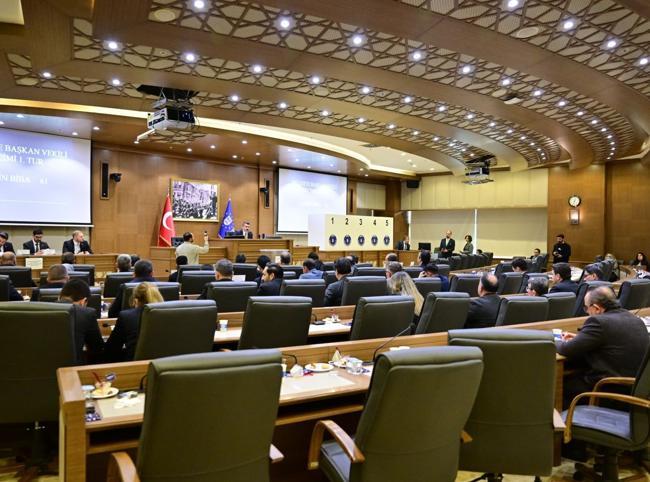 Bursa shifts to AKP in heated vote after CHP mayor’s arrest