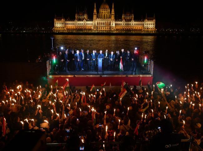 European leaders celebrate Magyars election win