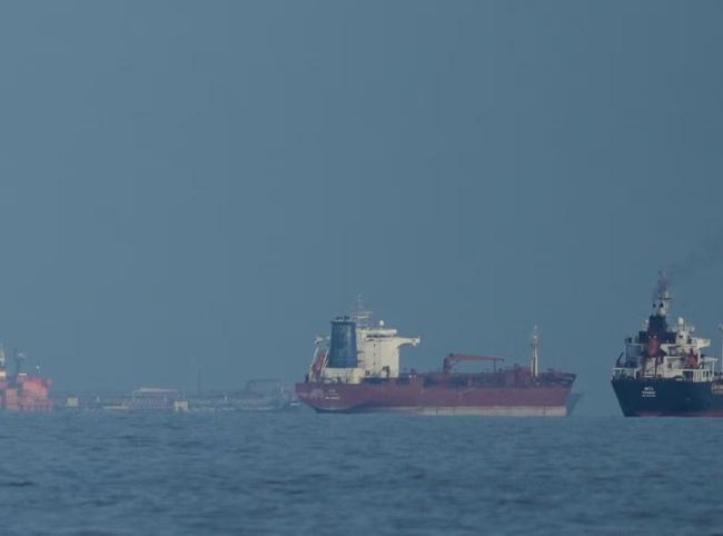 Iran explores alternative shipping routes to bypass US blockade