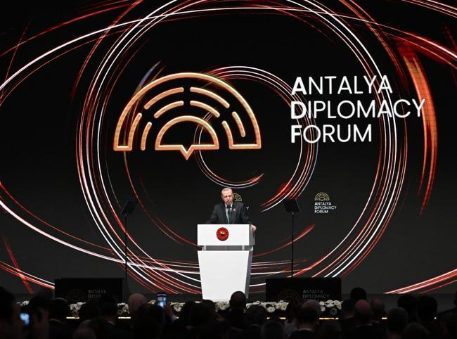 Erdoğan calls for ceasefire momentum, warns of wider conflicts in Mideast