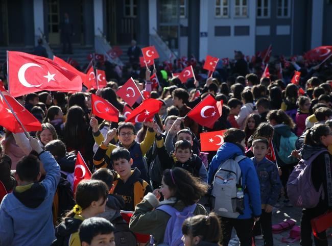 Schools across Türkiye unite to honor victims of Kahramanmaraş shooting