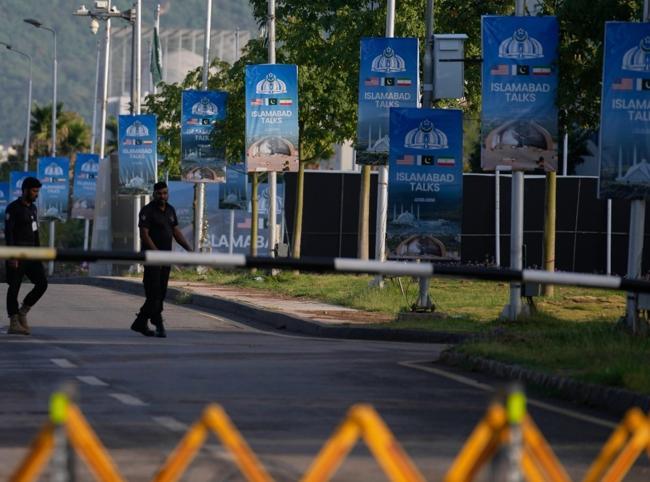 US envoys heading to Pakistan for uncertain Iran talks