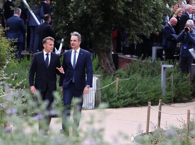 Greece, France renew defense pact, expand strategic cooperation