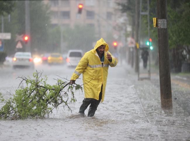 Deadly storm hits country’s southeast as spring snow blankets west
