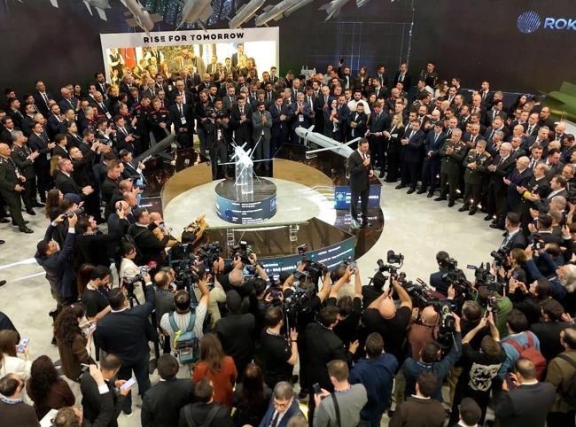 Turkish defense firms unveil new systems at SAHA 2026