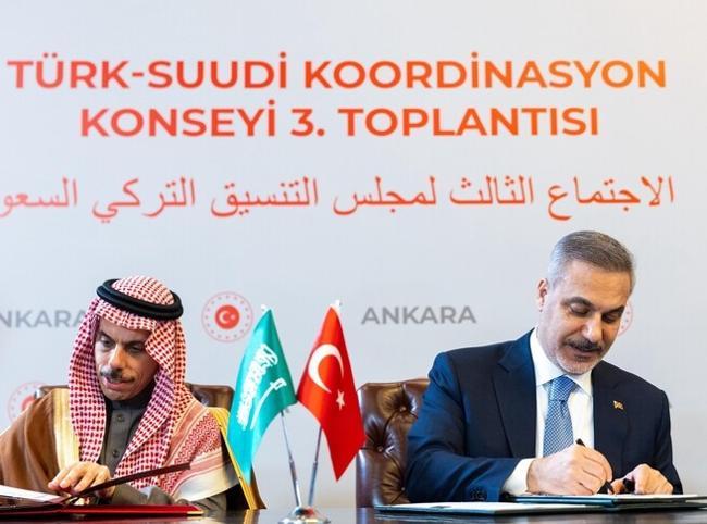 Türkiye, Saudi Arabia discuss mutual ties, regional issues