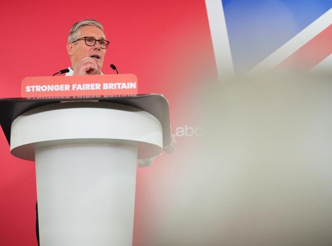 UK PM vows to put Britain at the heart of Europe