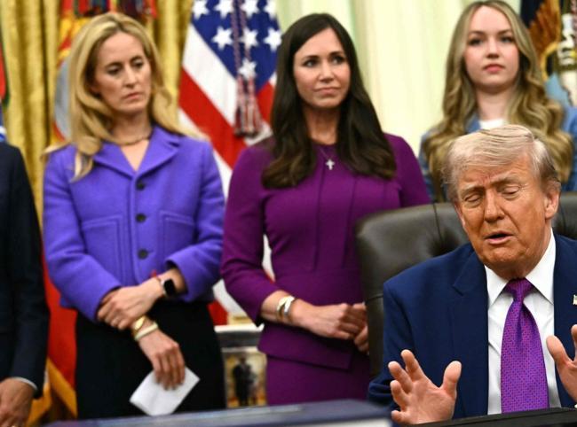 Trump says Mideast truce on life support after rejecting Iran stance