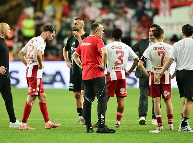Antalyaspor final team to be relegated from Süper Lig