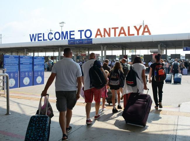 Türkiye receives 3.5 million foreign visitors in April
