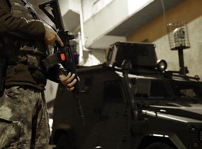 Türkiye captures 10 ISIL suspects in Syria operation