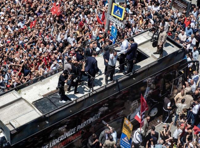 CHP divided over timing of new convention amid leader crisis