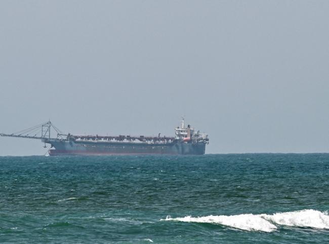 Some vessels run ‘dark voyages’ through Hormuz: Report