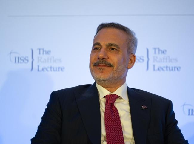 Turkish top diplomat to hold talks in Indonesia