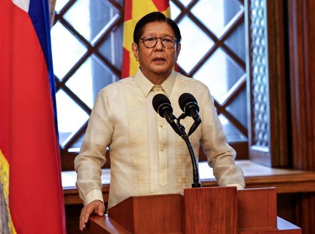 Philippine president urges senators to end boycott