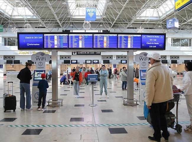 Diapers bulging with cash seized at Antalya Airport