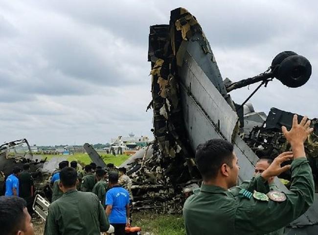 Five killed in India military transport plane crash