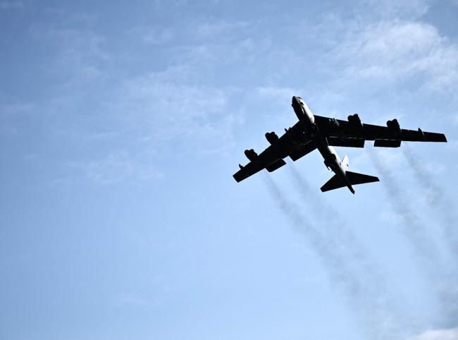 Eight dead in US bomber crash in California: military