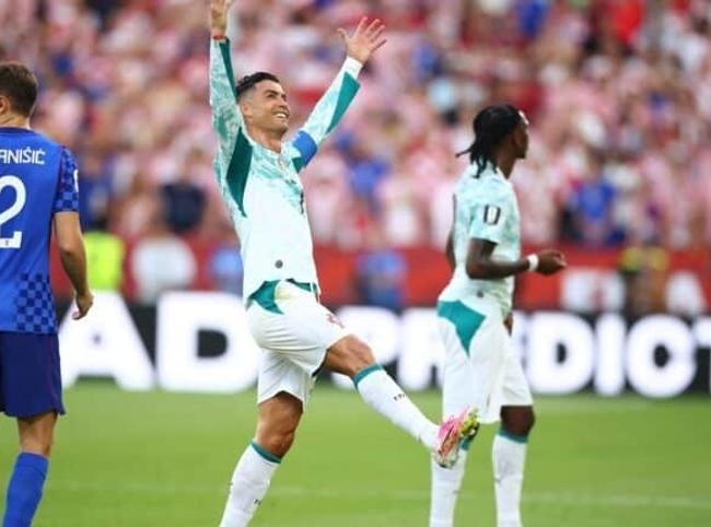 World Cup starts now as Spain, Portugal clash in last 16
